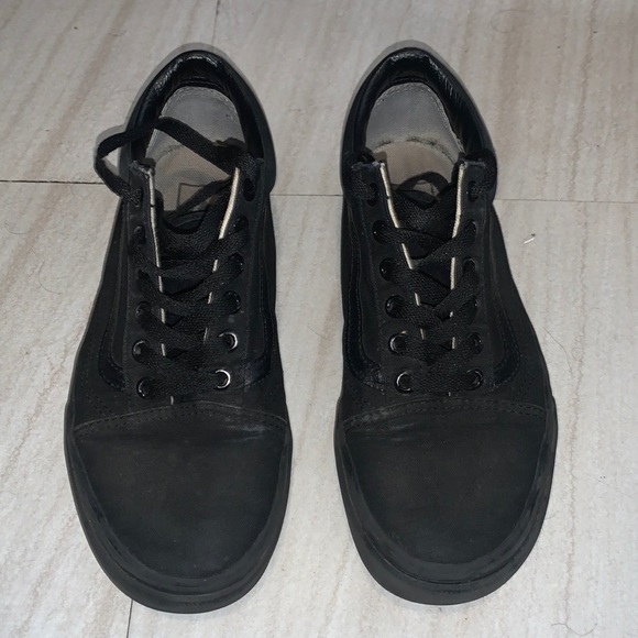 Black vans - Picture 1 of 4